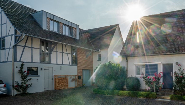 Harmonisch modernisiertes Fachwerkgebäude in Gnadenthal