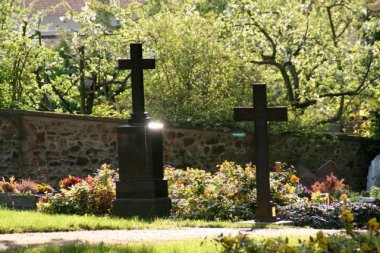 Grabstätten auf dem Friedhof